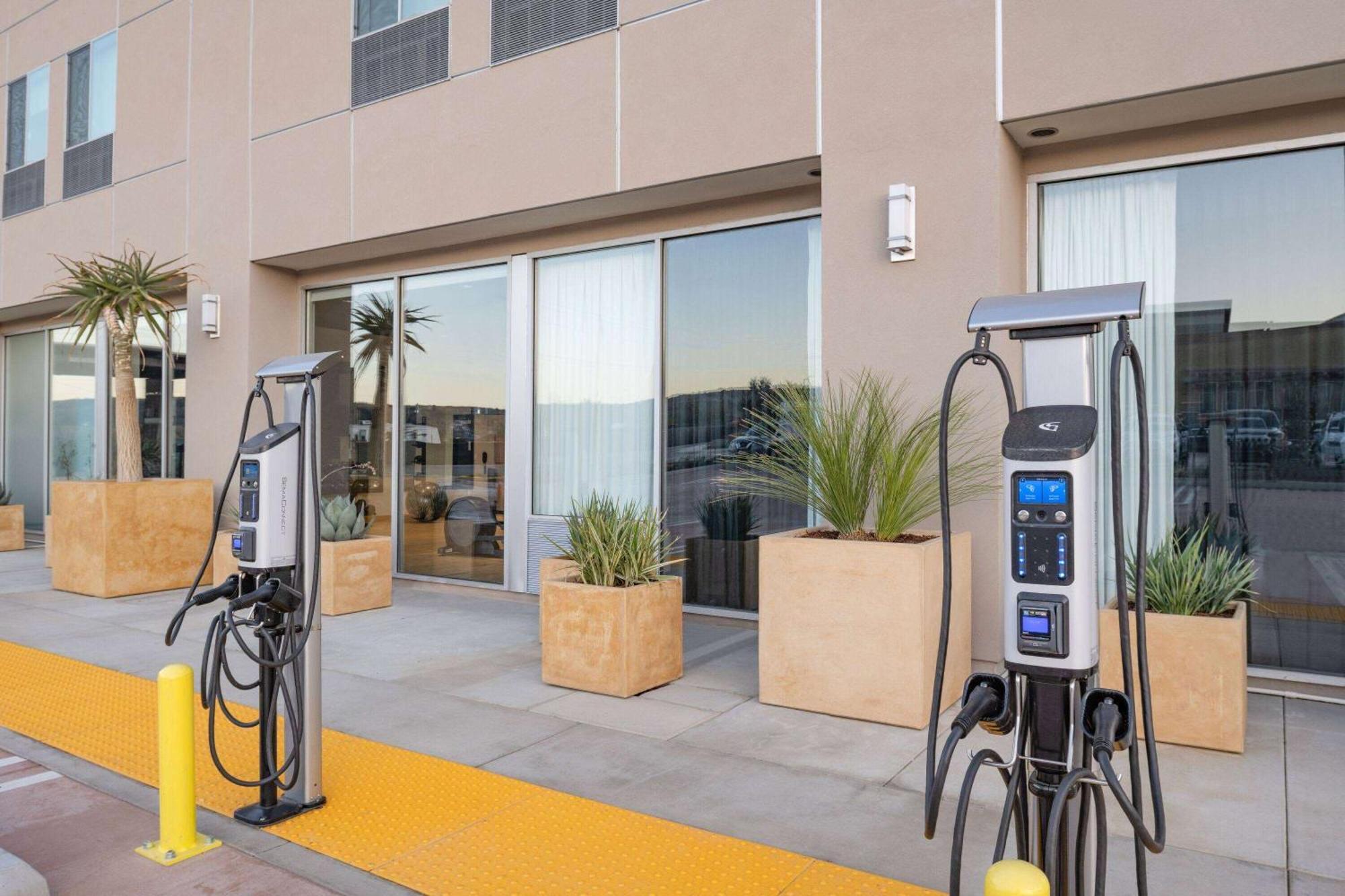 La Quinta Inn & Suites By Wyndham Yucaipa Bagian luar foto
