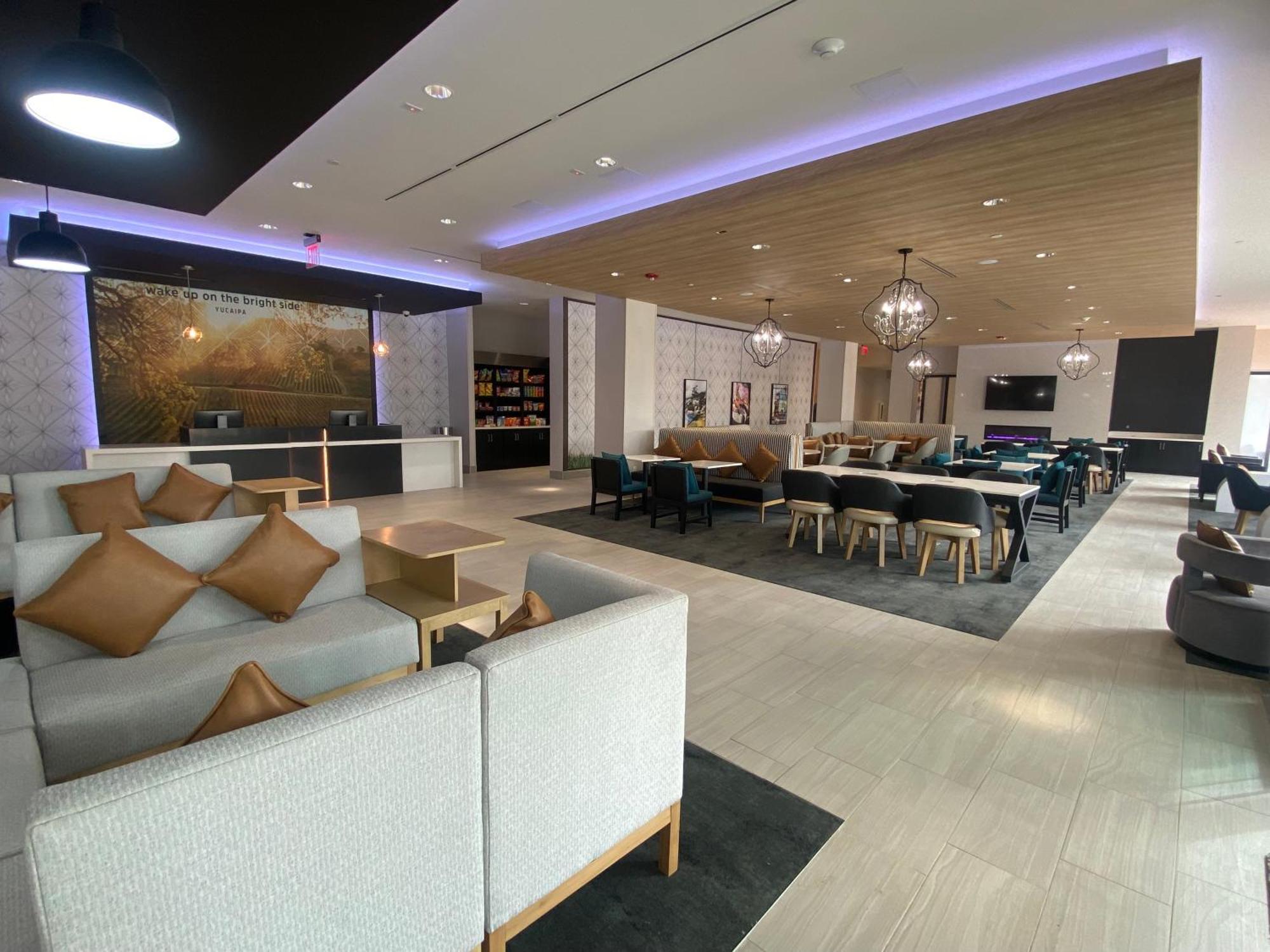 La Quinta Inn & Suites By Wyndham Yucaipa Bagian luar foto