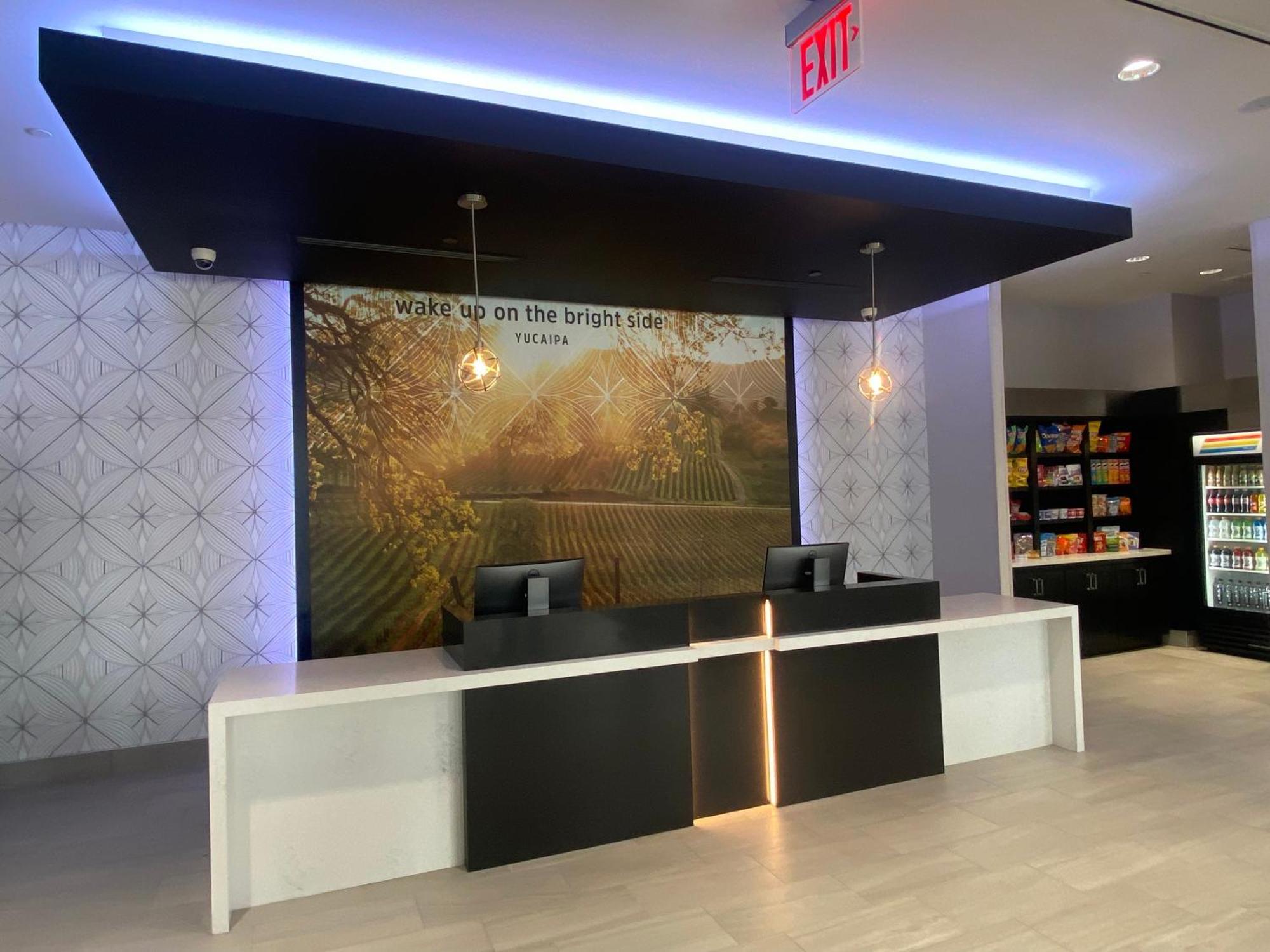 La Quinta Inn & Suites By Wyndham Yucaipa Bagian luar foto