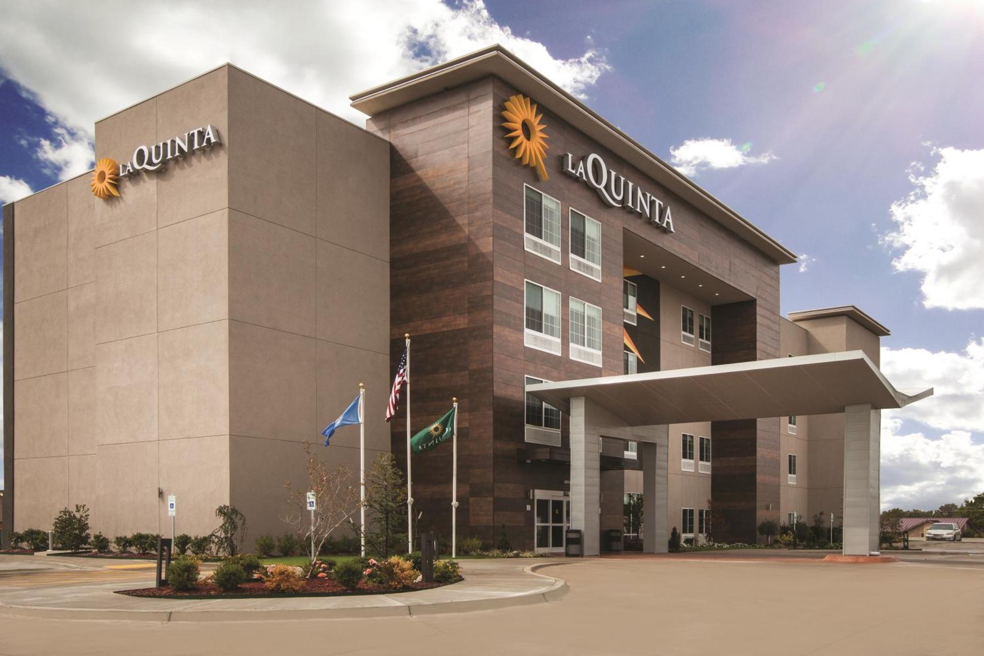 La Quinta Inn & Suites By Wyndham Yucaipa Bagian luar foto